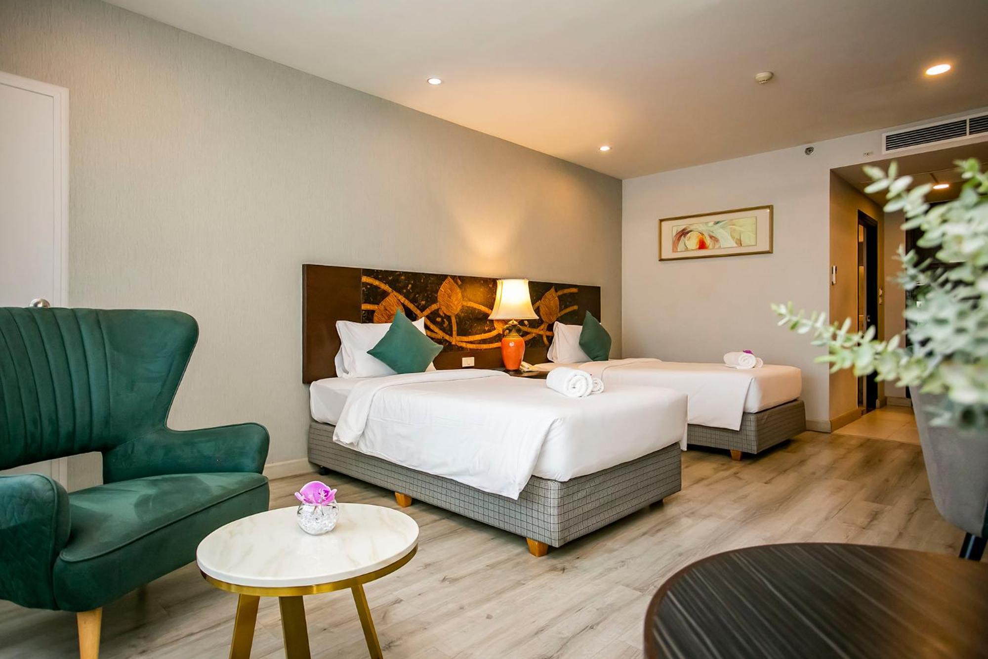 Empress Pattaya Hotel Exterior photo
