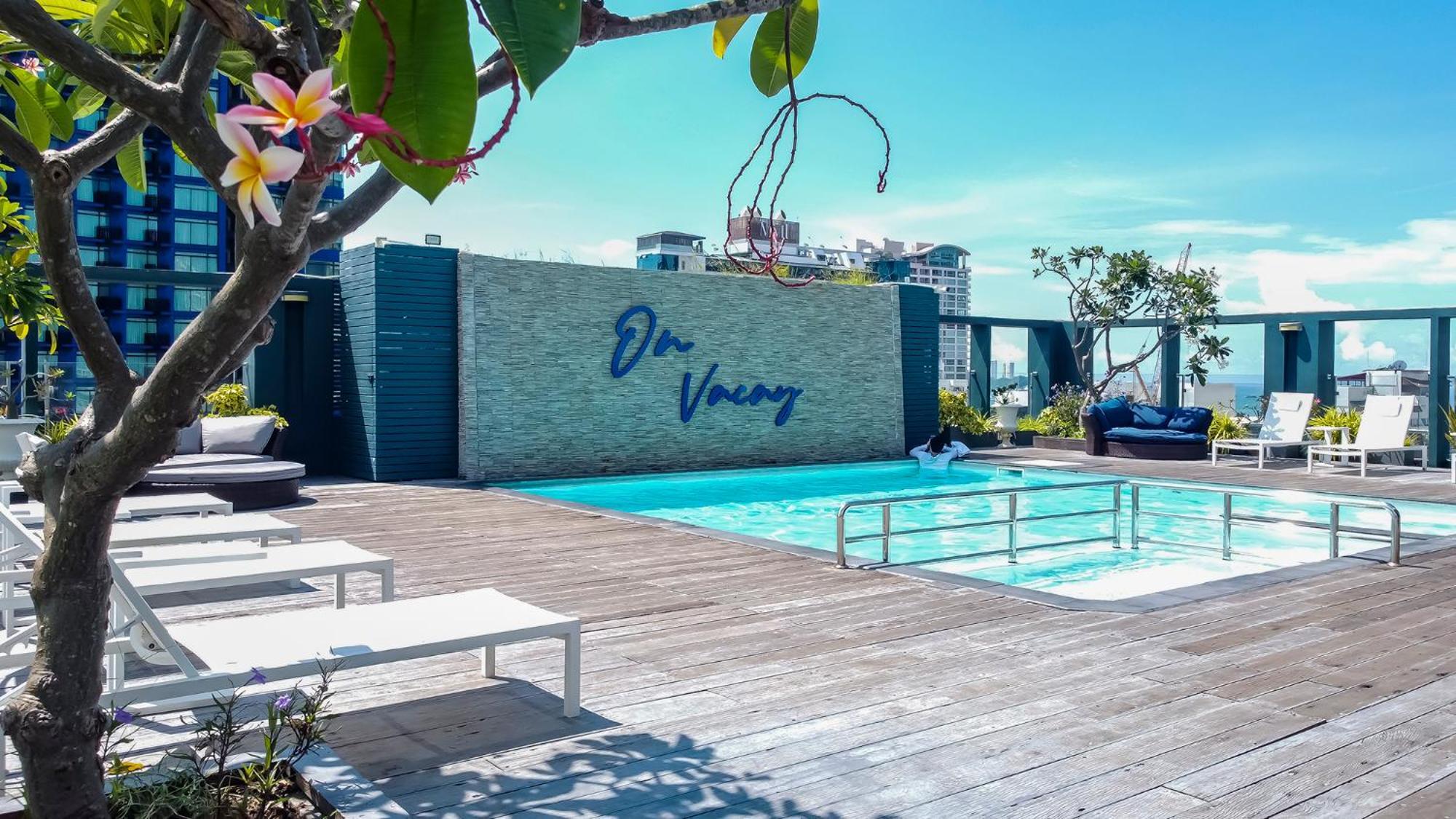 Empress Pattaya Hotel Exterior photo