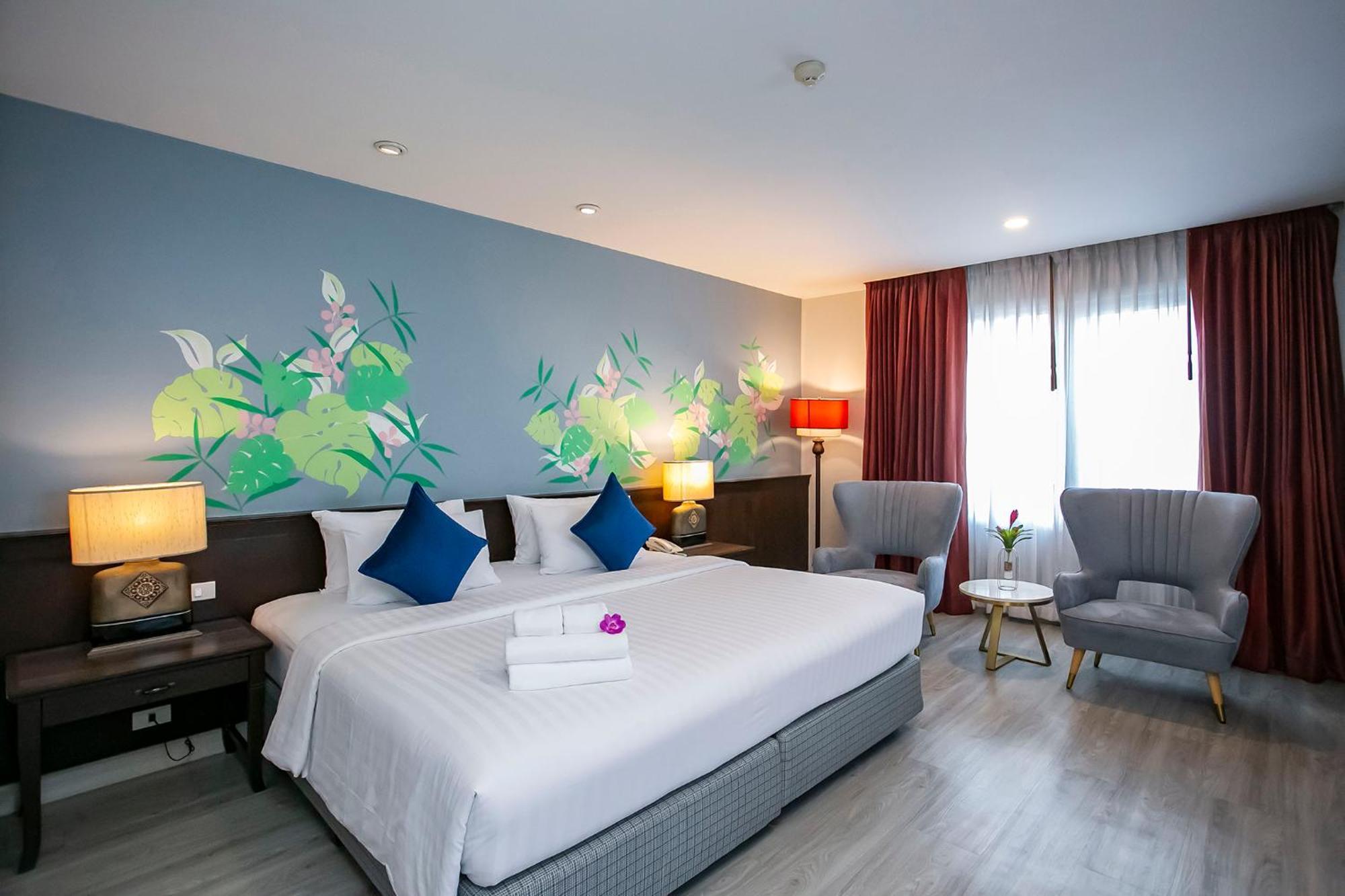 Empress Pattaya Hotel Exterior photo