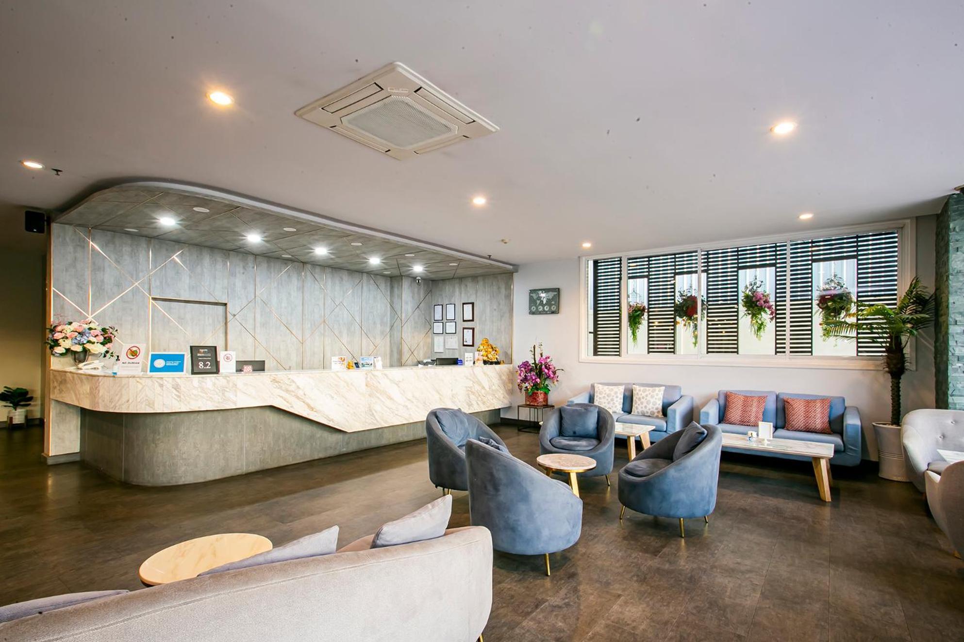 Empress Pattaya Hotel Exterior photo