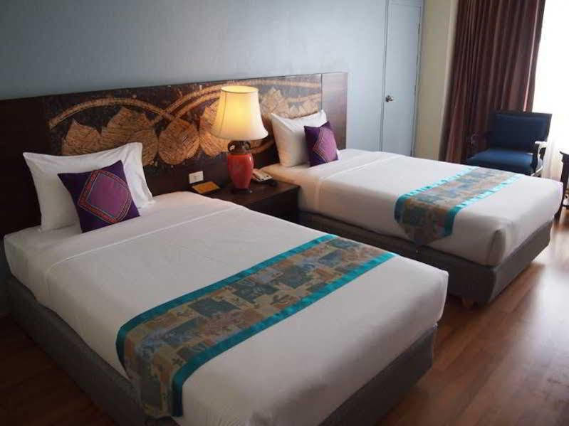 Empress Pattaya Hotel Exterior photo