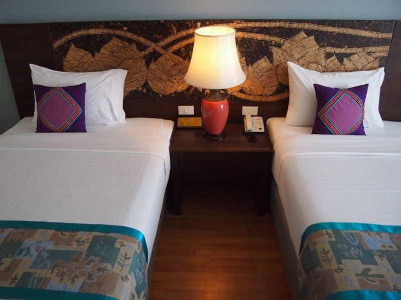 Empress Pattaya Hotel Exterior photo